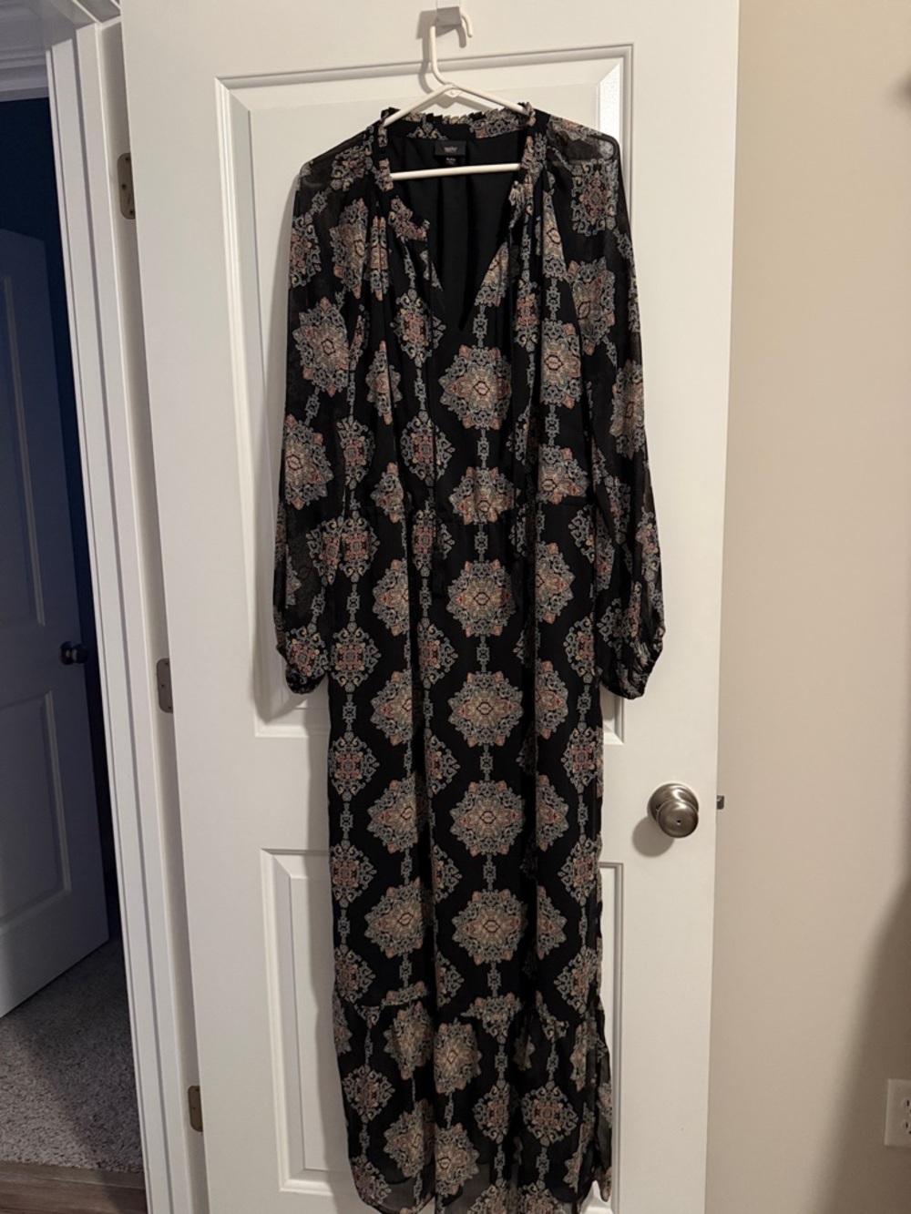 Mossimo Supply Co. Black Maxi Dress with Beige & Dusty Pink Medallion Print